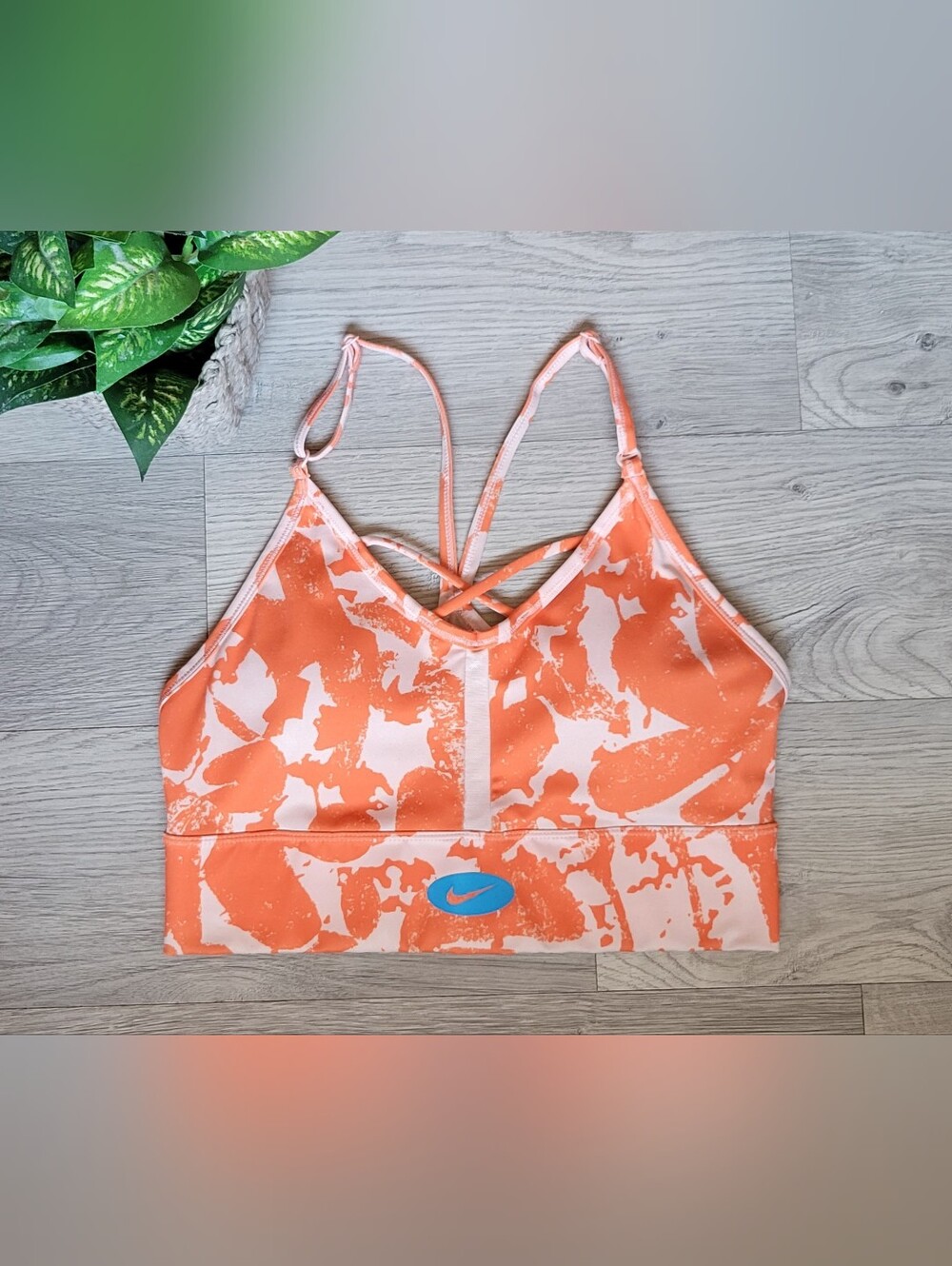 Nike One Luxe Icon Indy Clash Dri-Fit Light Impact Orange White Sport Bra, US M - Picture 2 of 16